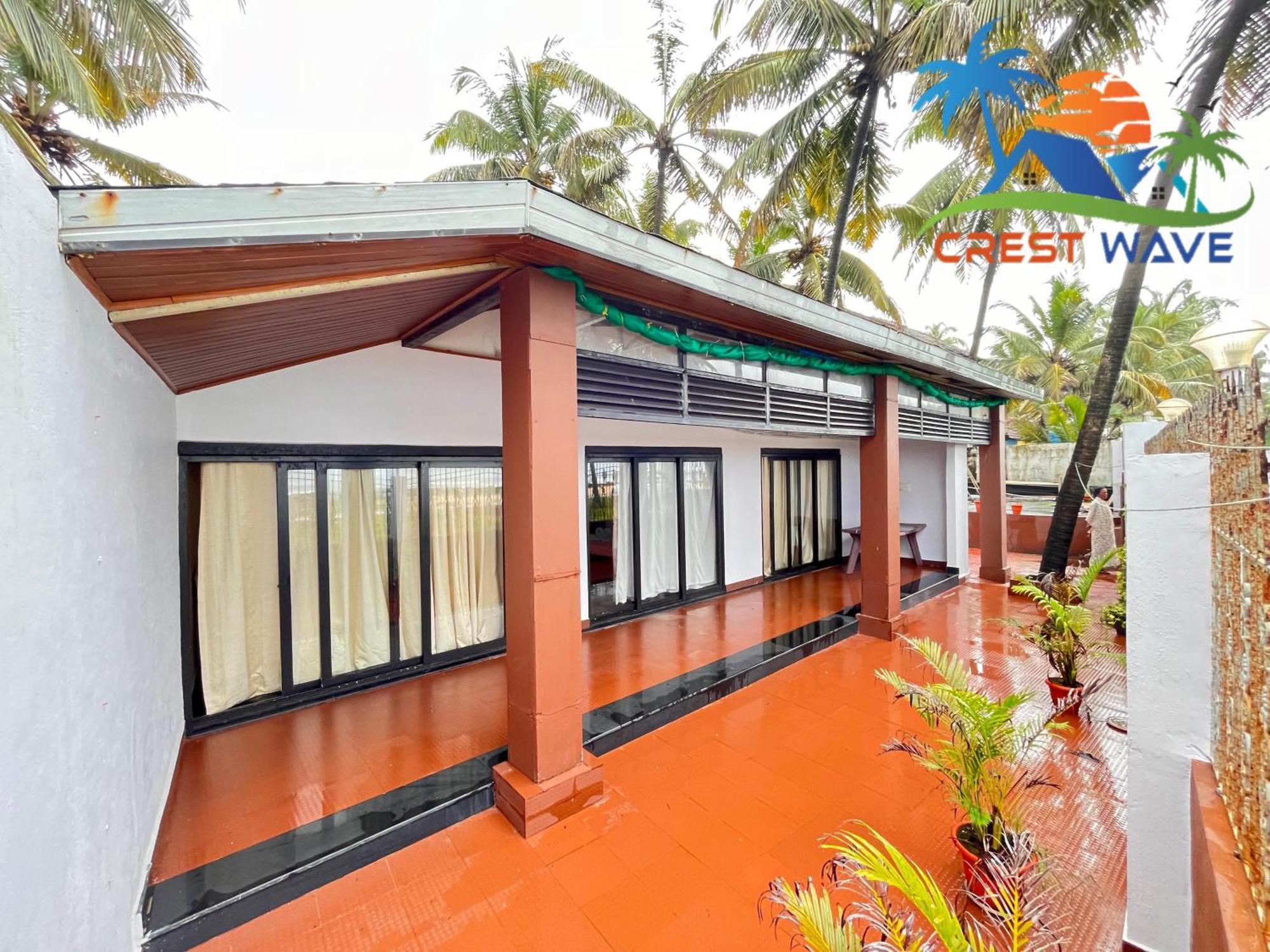 Crest Wave Beach Home Stay 우두피 외부 사진